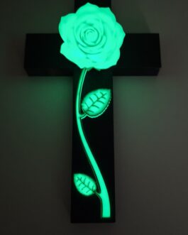 Croix funéraire lumineuse avec rose blanche phosphorescente